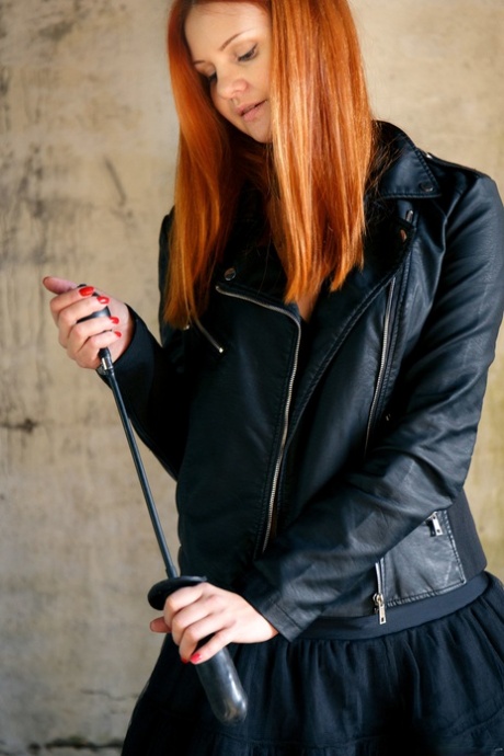 Anna Outdoor Fingerbang